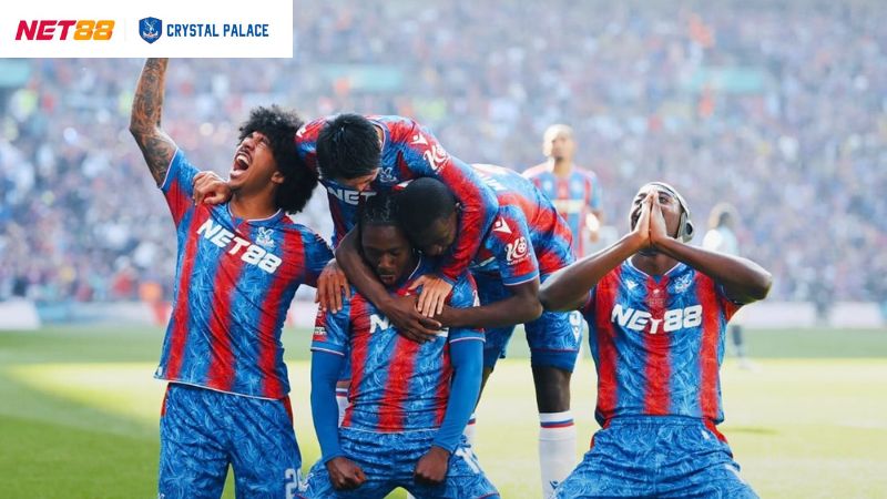 Hành trình Crystal Palace chạm đến ngôi vương